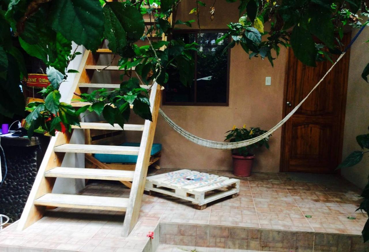 Hostal Moai Montañita Zewnętrze zdjęcie