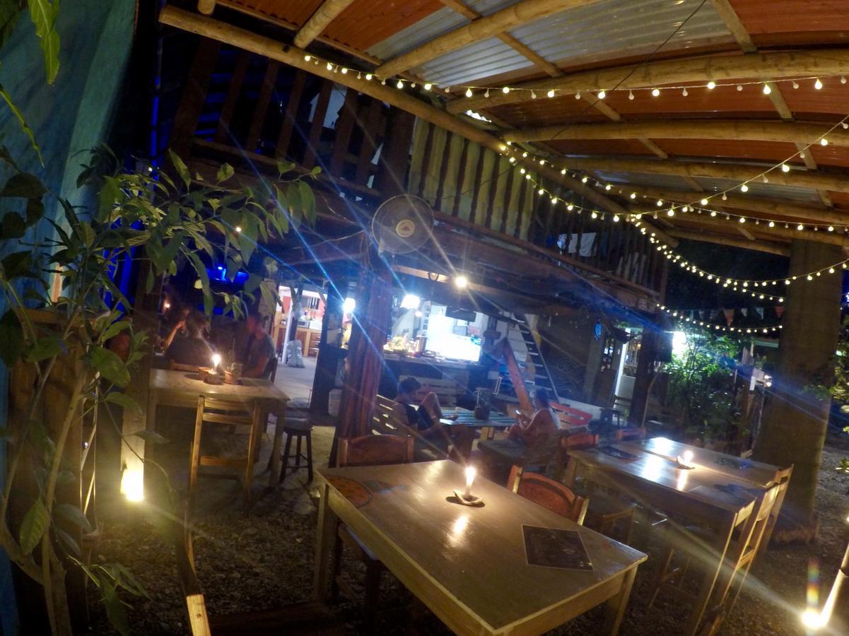 Hostal Moai Montañita Zewnętrze zdjęcie