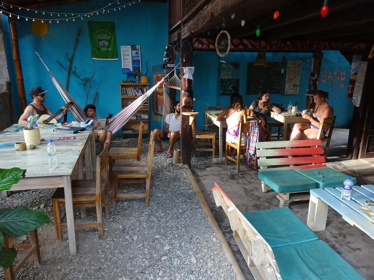 Hostal Moai Montañita Zewnętrze zdjęcie