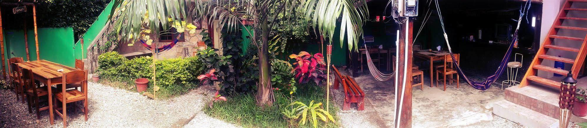 Hostal Moai Montañita Zewnętrze zdjęcie